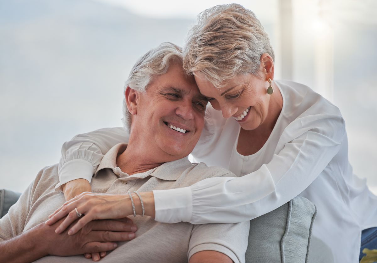 Senior couple hugging 